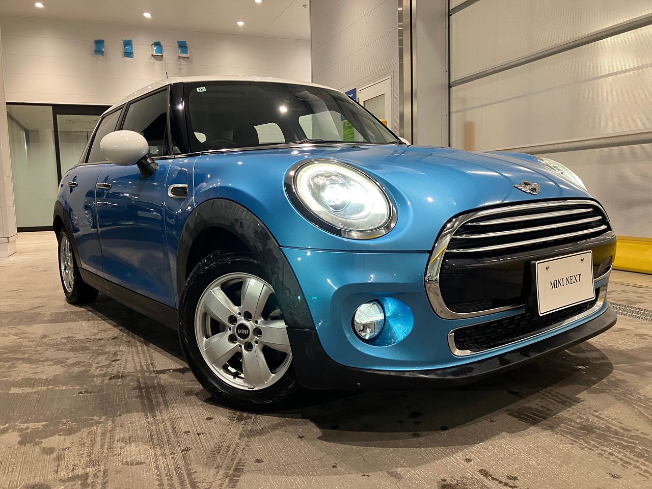F55 COOPER D (AT)