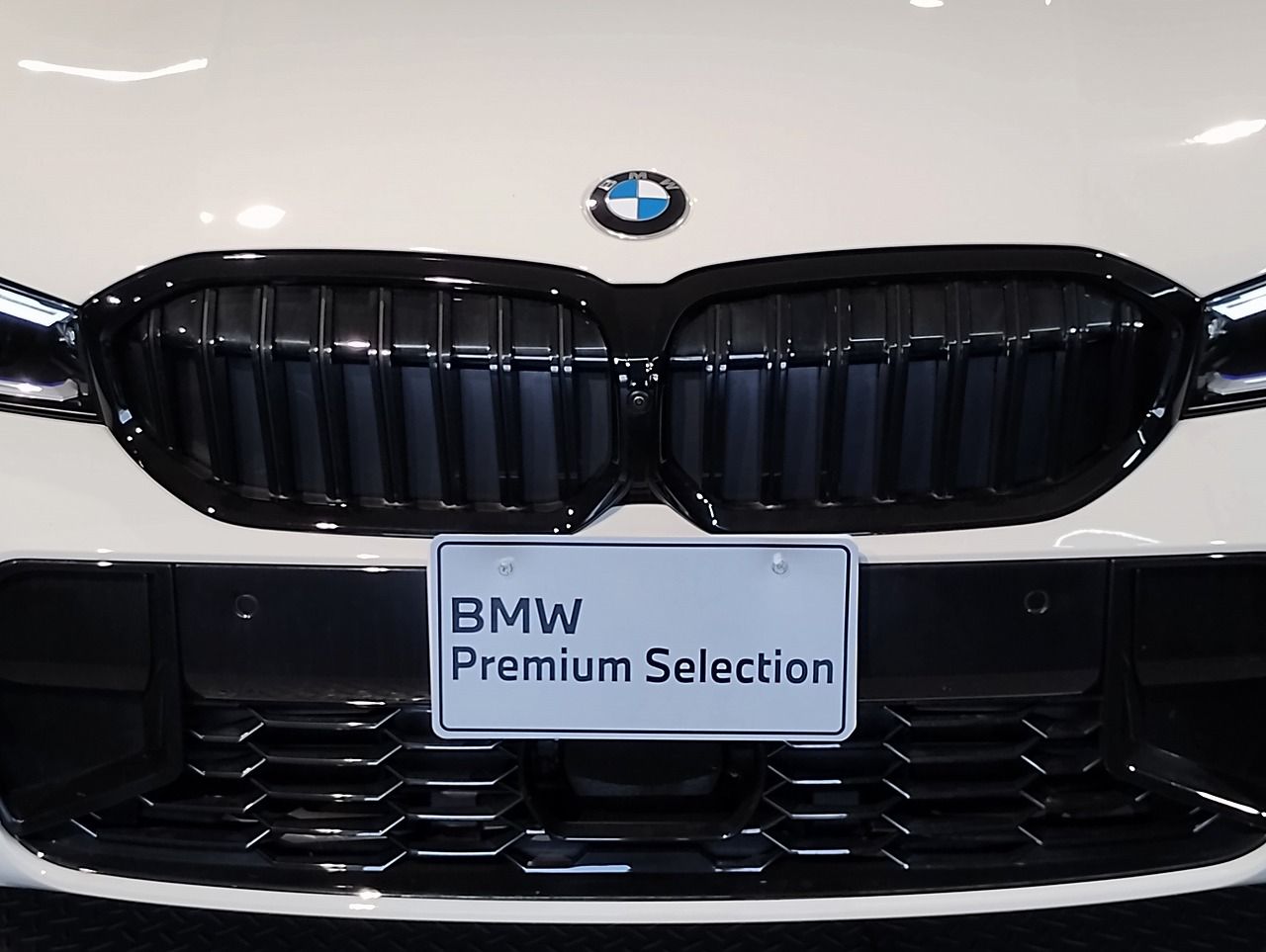 320d xDrive Berline RHD