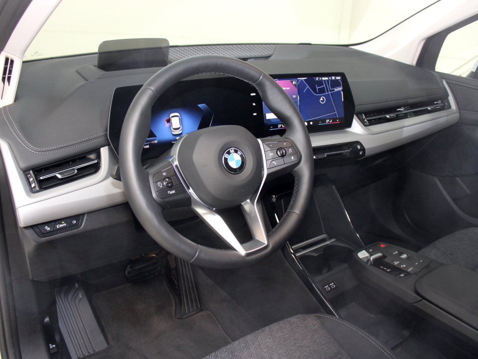 BMW 218