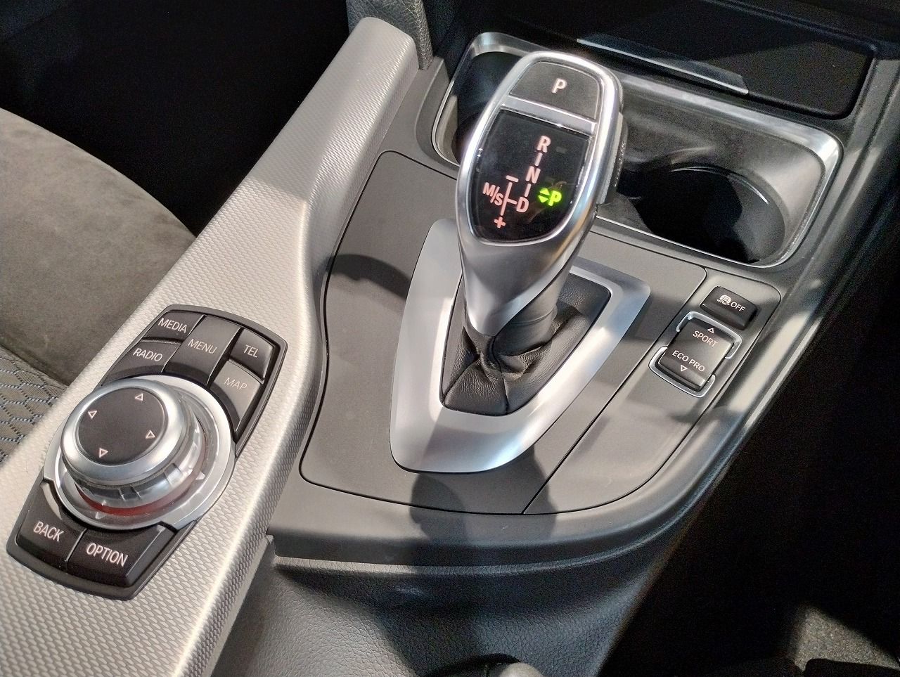 320D BLUEPERFORMANCE TOURING RHD