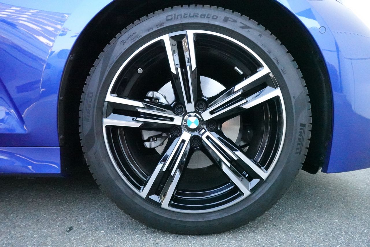 320d xDrive Berline RHD