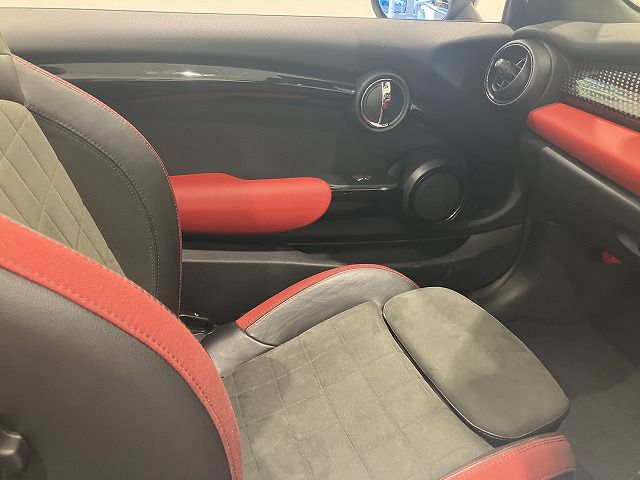 MINI JCW ｺﾝﾊﾞｰﾁﾌﾞﾙ