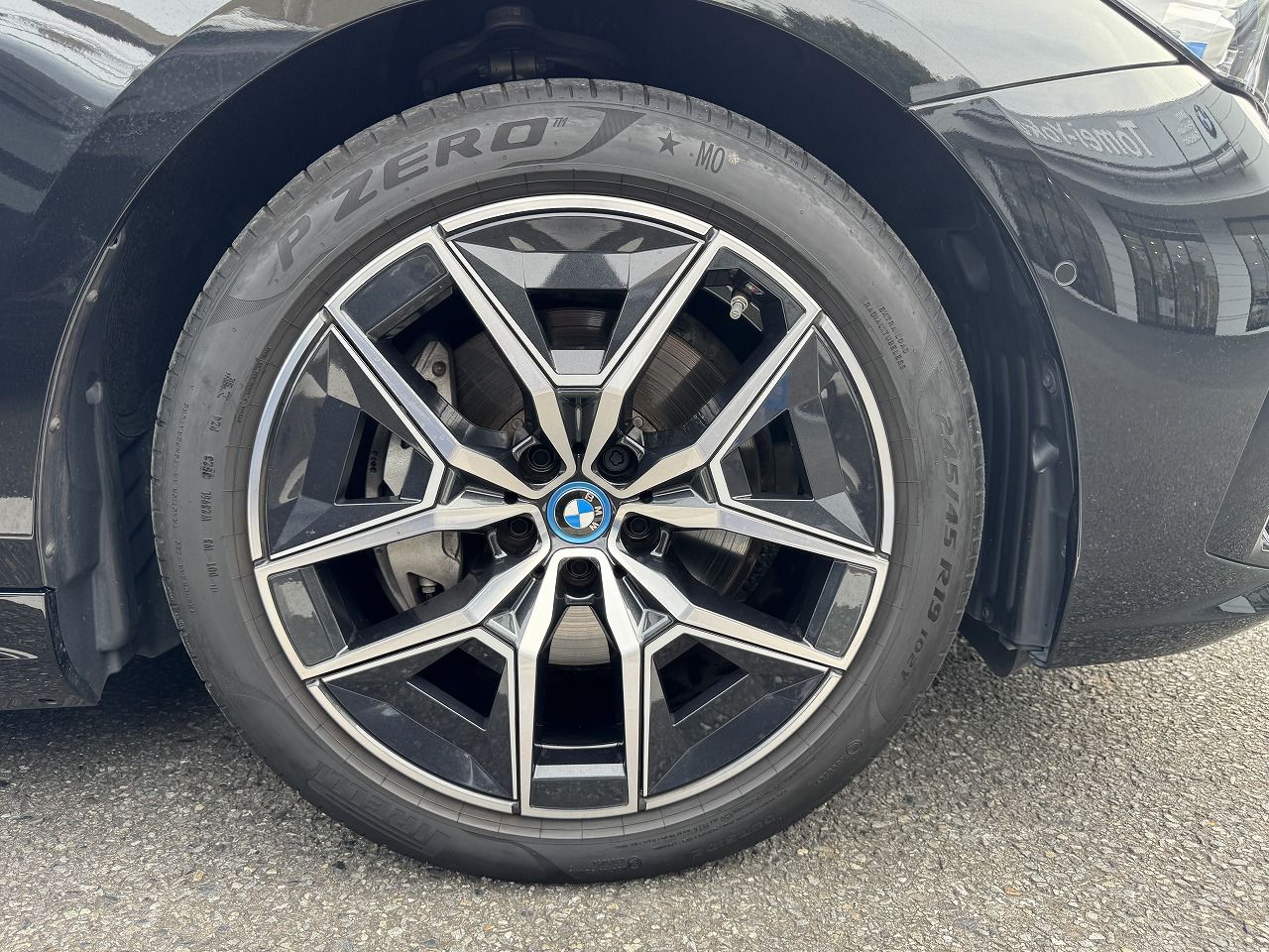 BMW i5 eDrive40 Sedan RHD