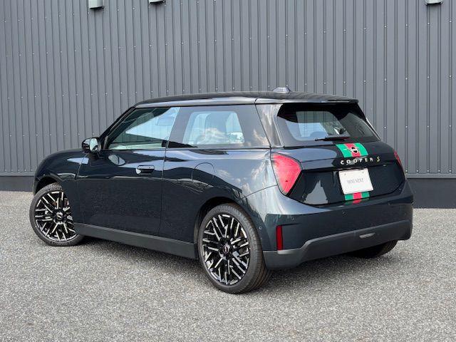 J01 MINI Cooper SE