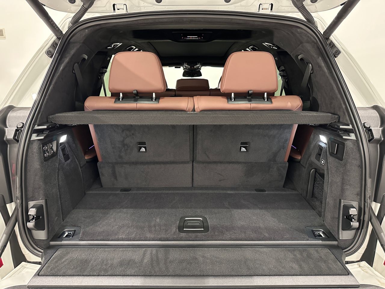X7 xDrive40d RHD US