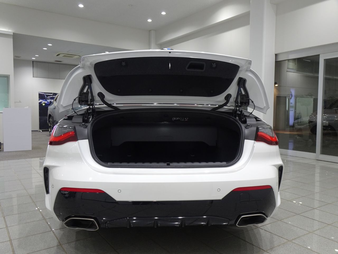 G23 M440i xDrive Convertible RHD