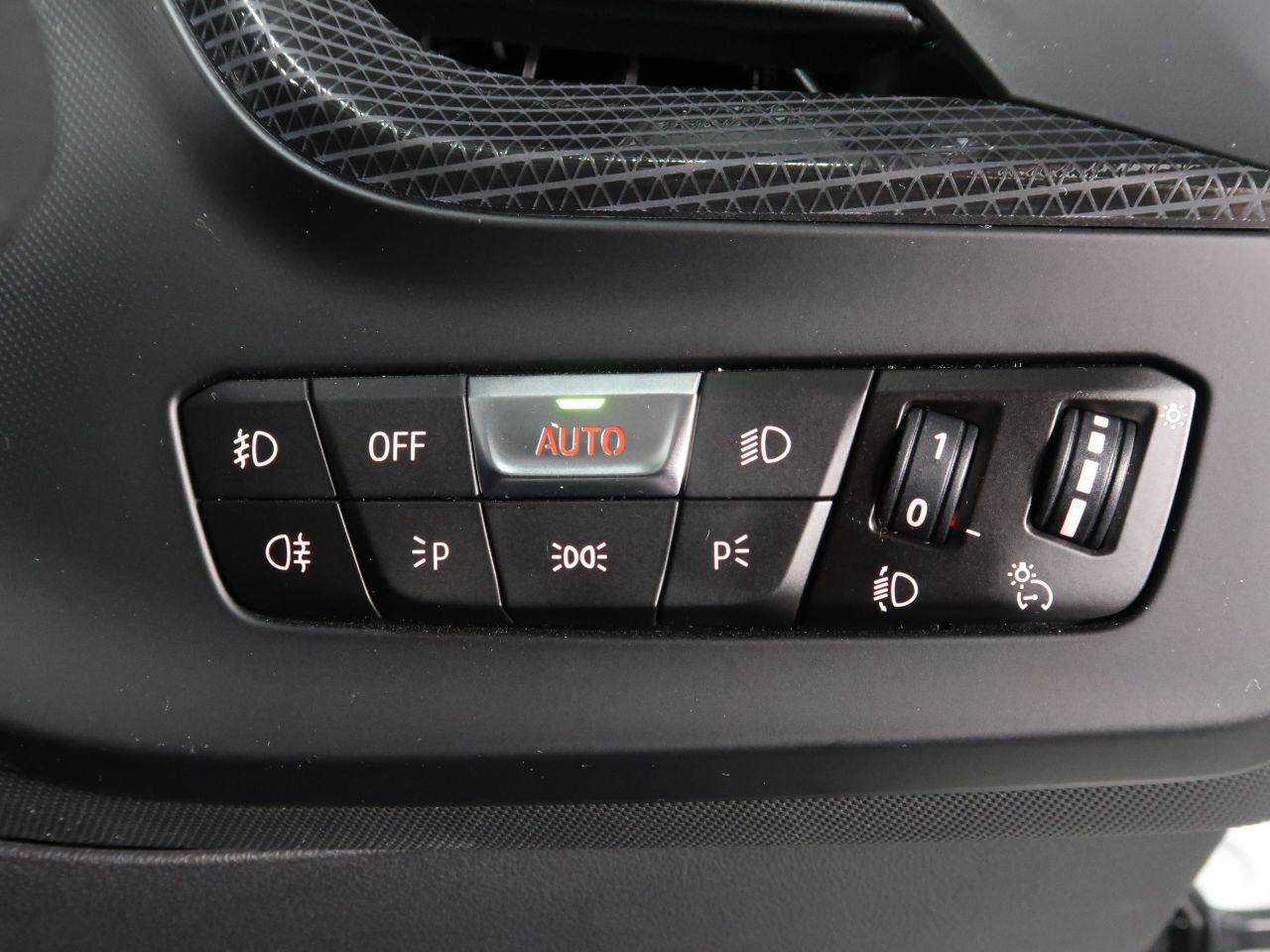 F40 118d Sports Hatch 5-door B47 2.0d