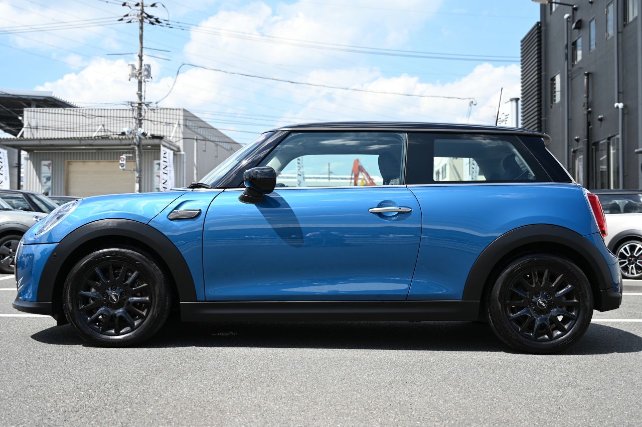 MINI Cooper F56 RHD