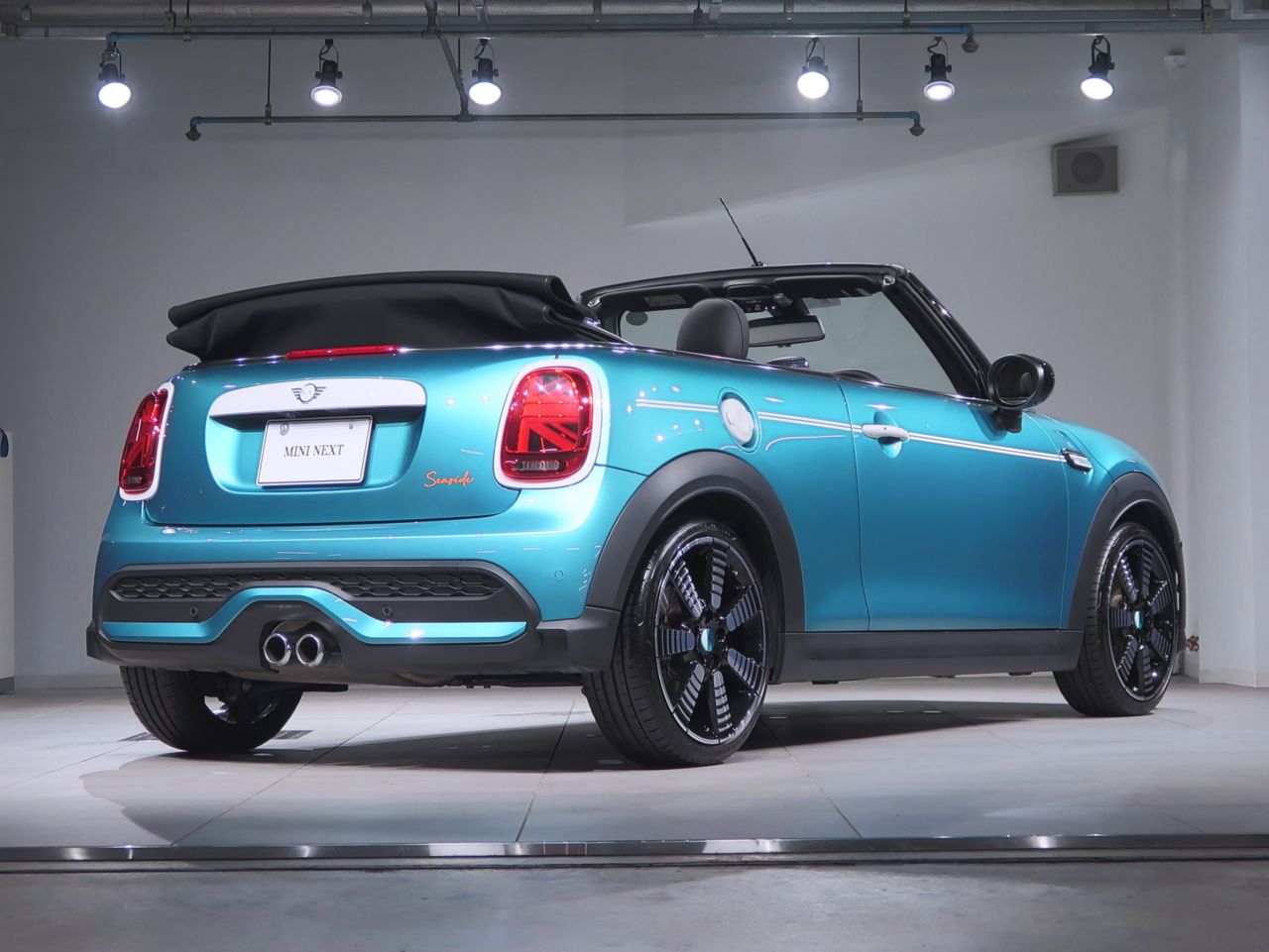 MINI Cooper S Convertible RHD