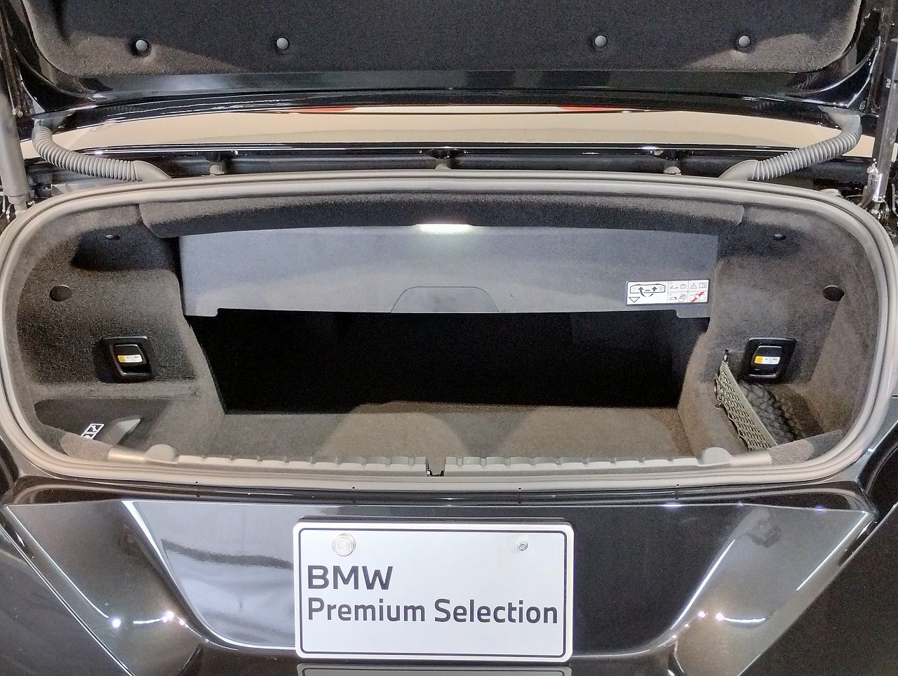 F91 M8 Competition Convertible S63 4.4i