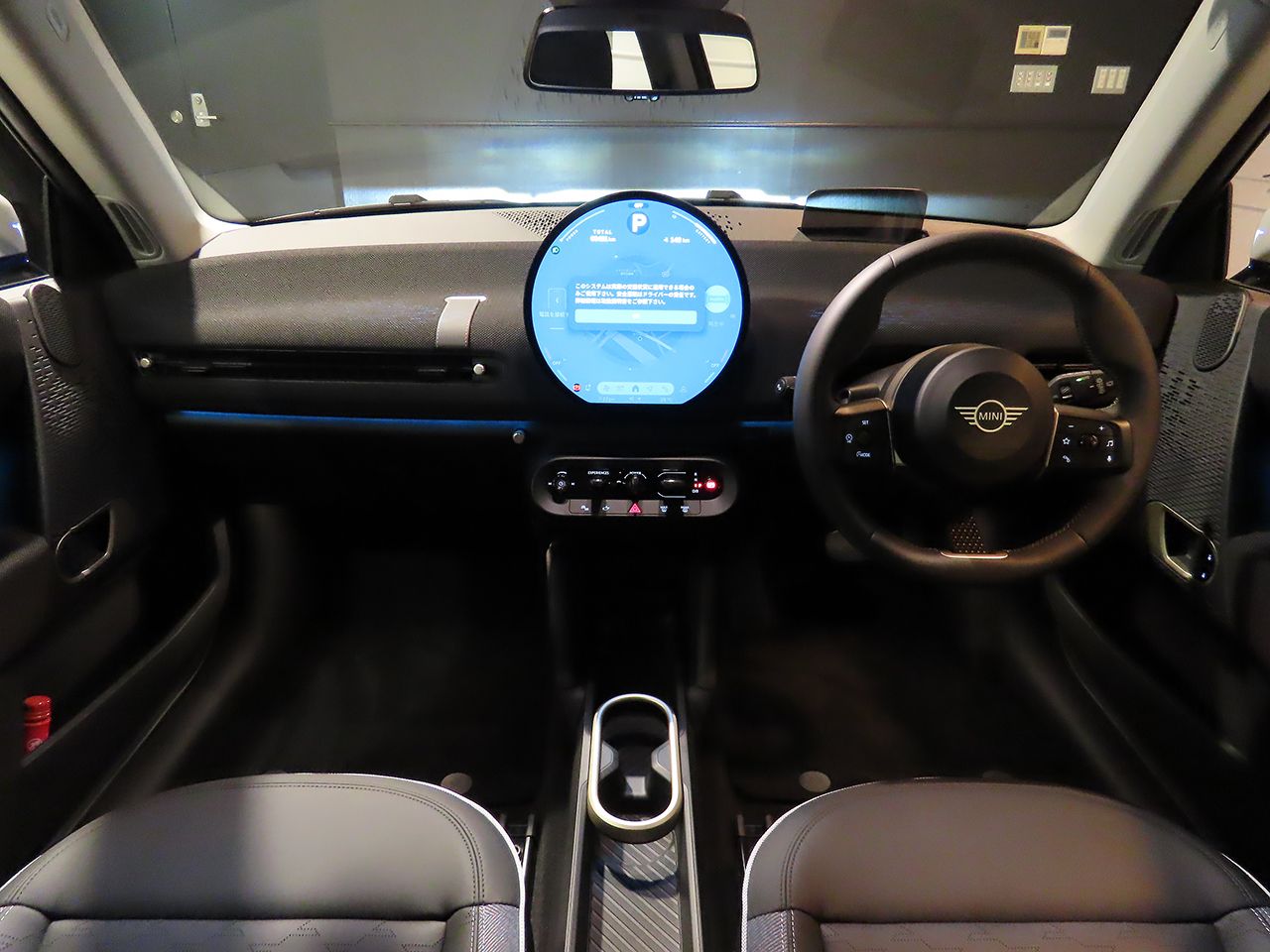 J01 MINI Cooper E