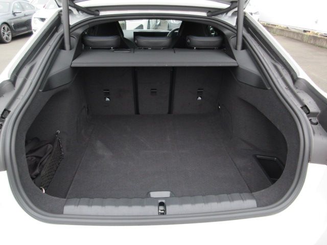 G26 i4 M50 RHD
