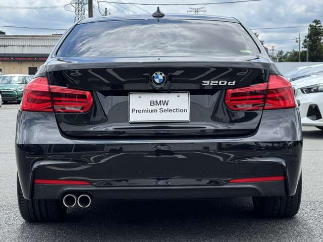 320D SEDAN RHD