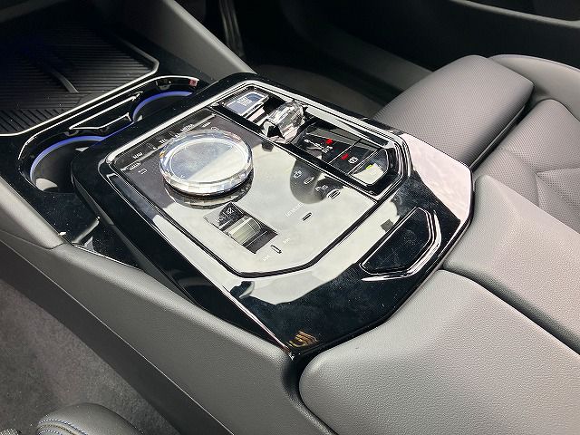 520i Sedan RHD