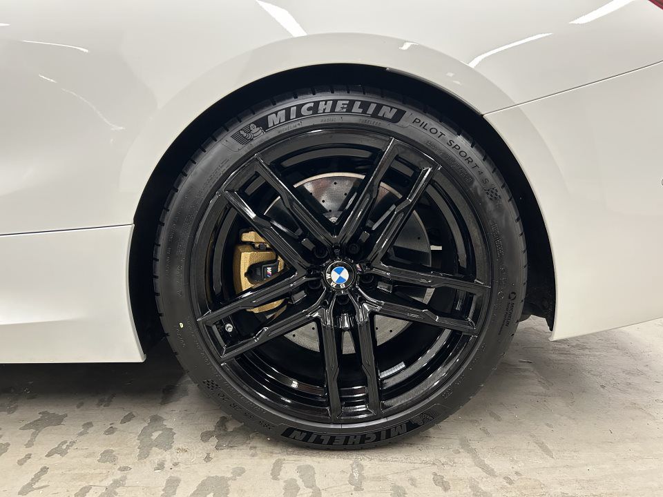 BMW M8