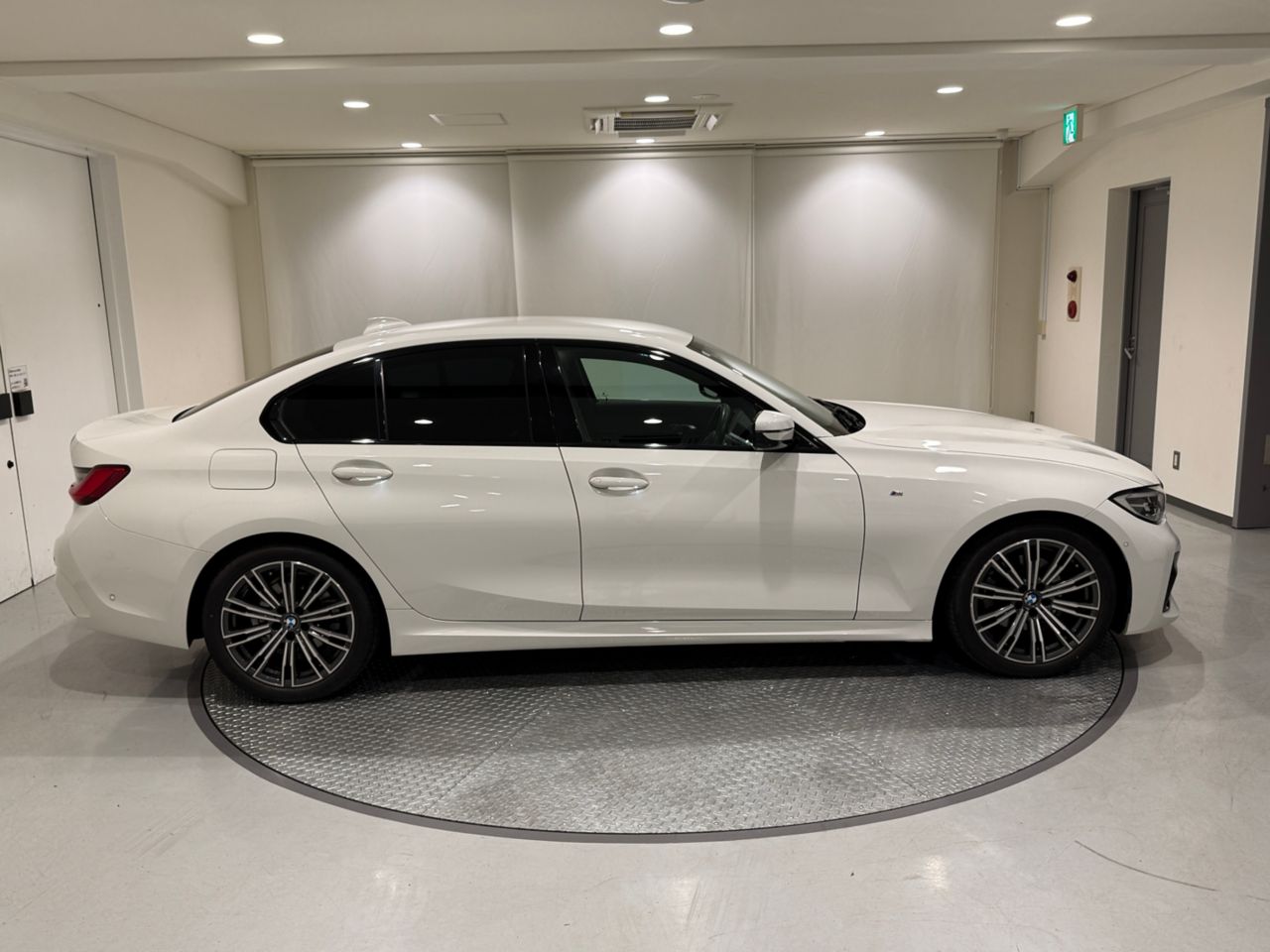 G20 320i Saloon RHD MX