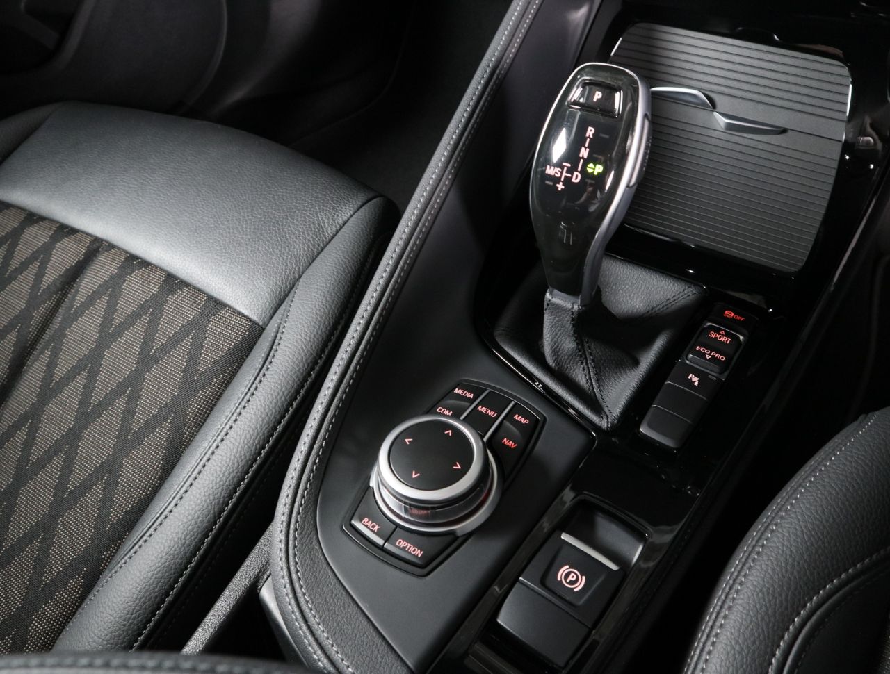X1 sDrive18i RHD