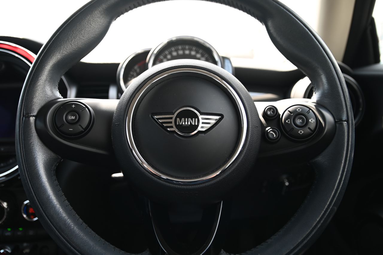 F56 MINI Cooper 3-Door Hatch LCI
