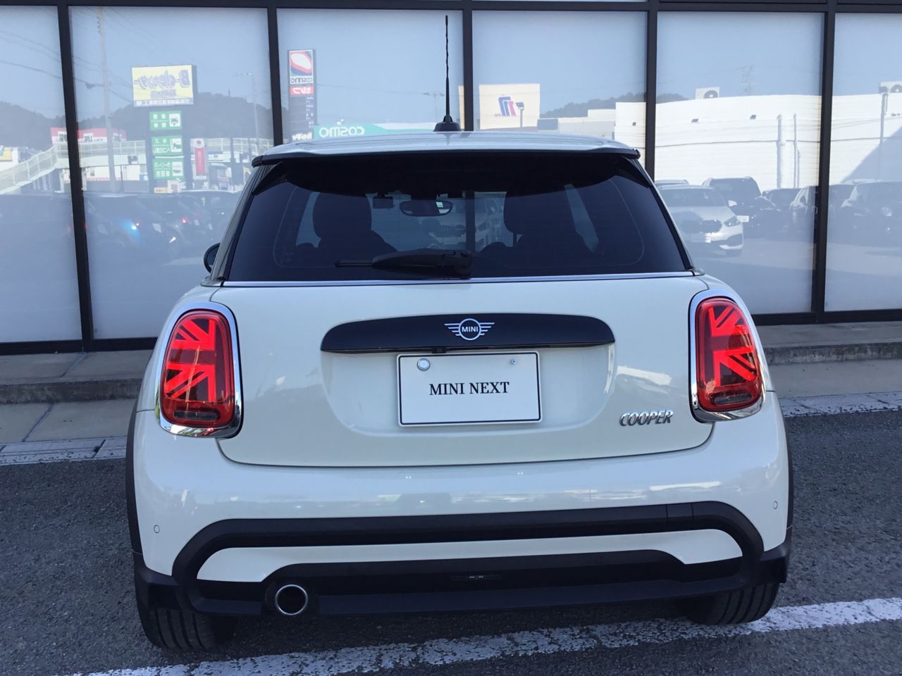 MINI Cooper F56 RHD