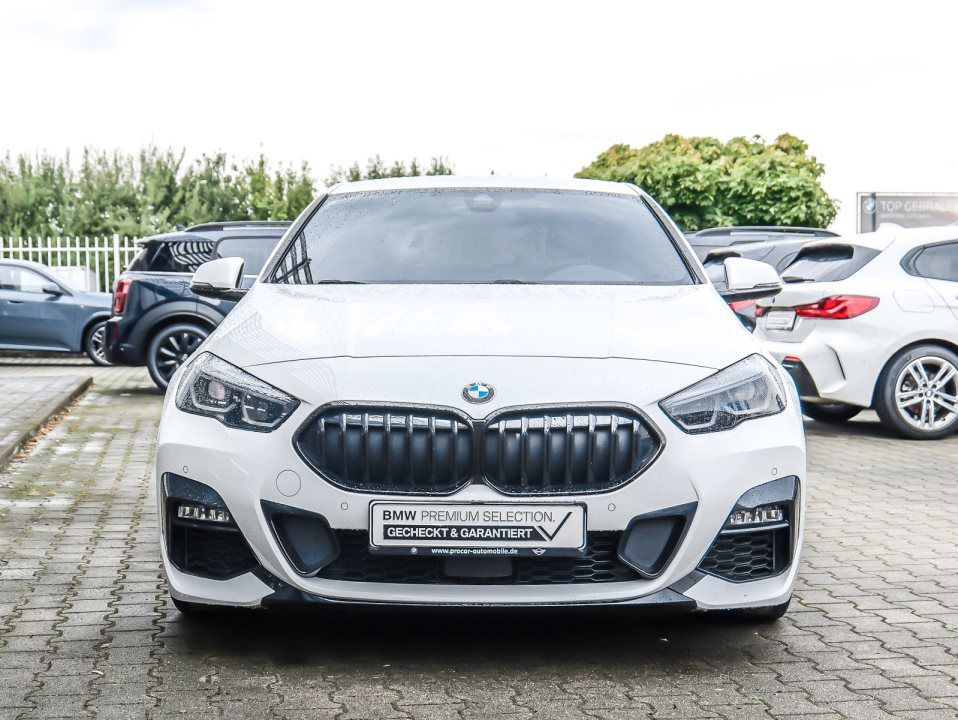 BMW 218