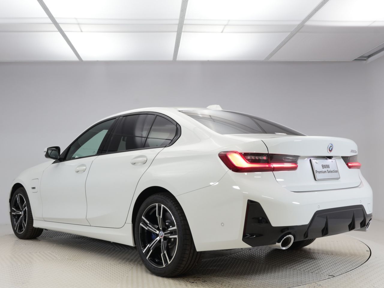 G20 330e Saloon LCI RHD MX