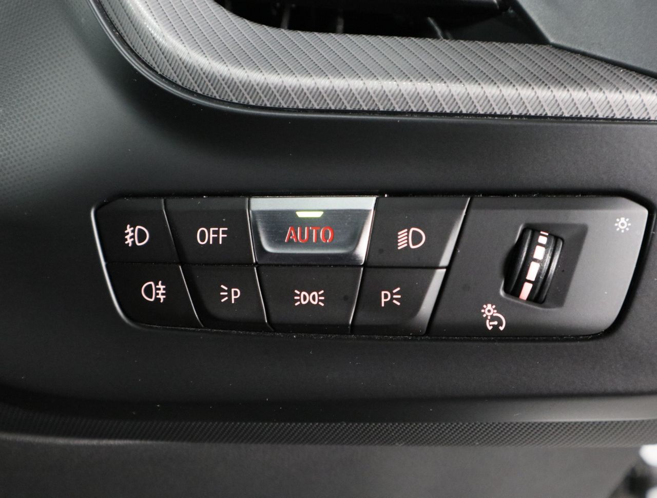 F40 118d Sports Hatch 5-door B47 2.0d