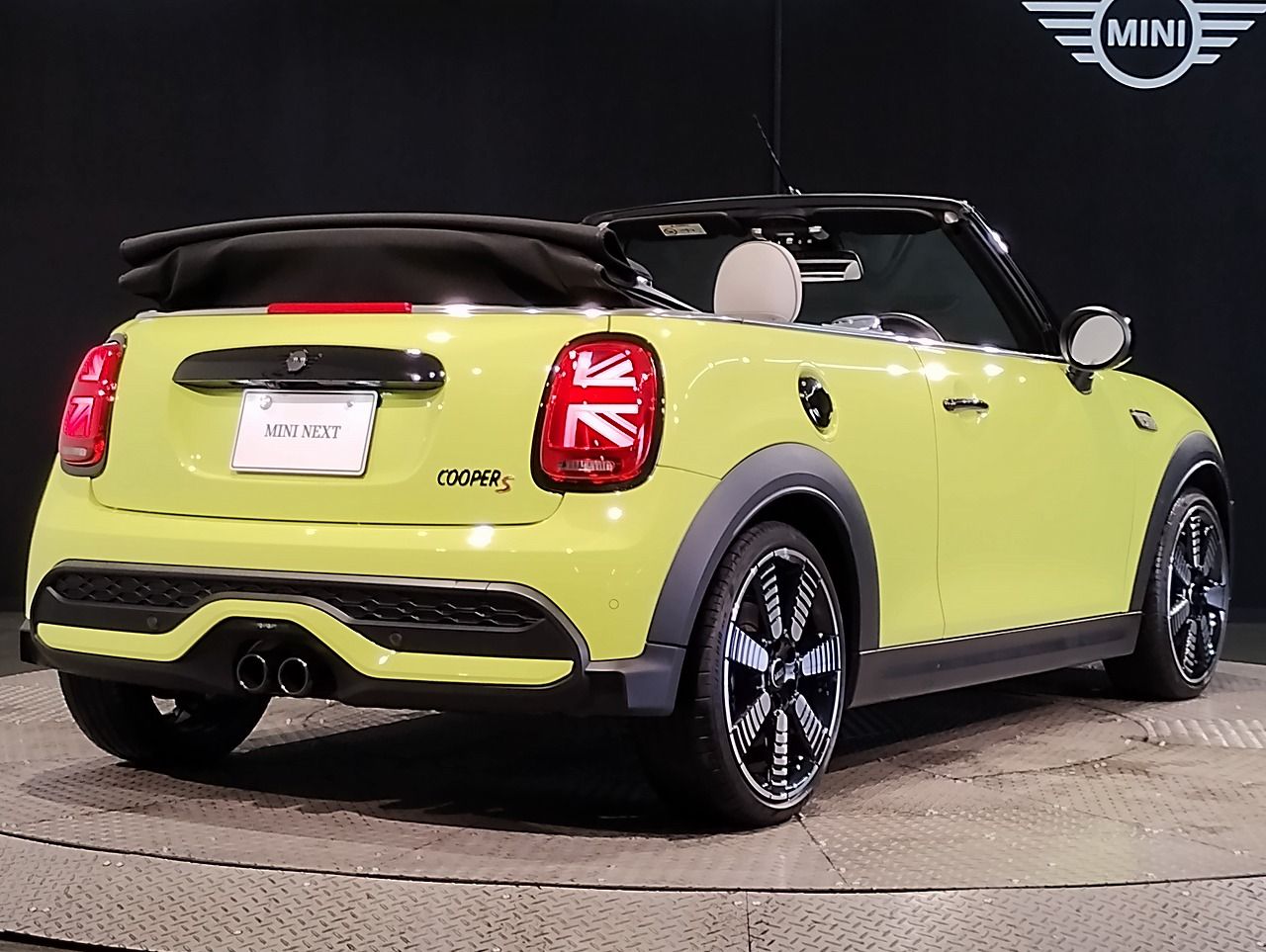 MINI Cooper S Convertible RHD