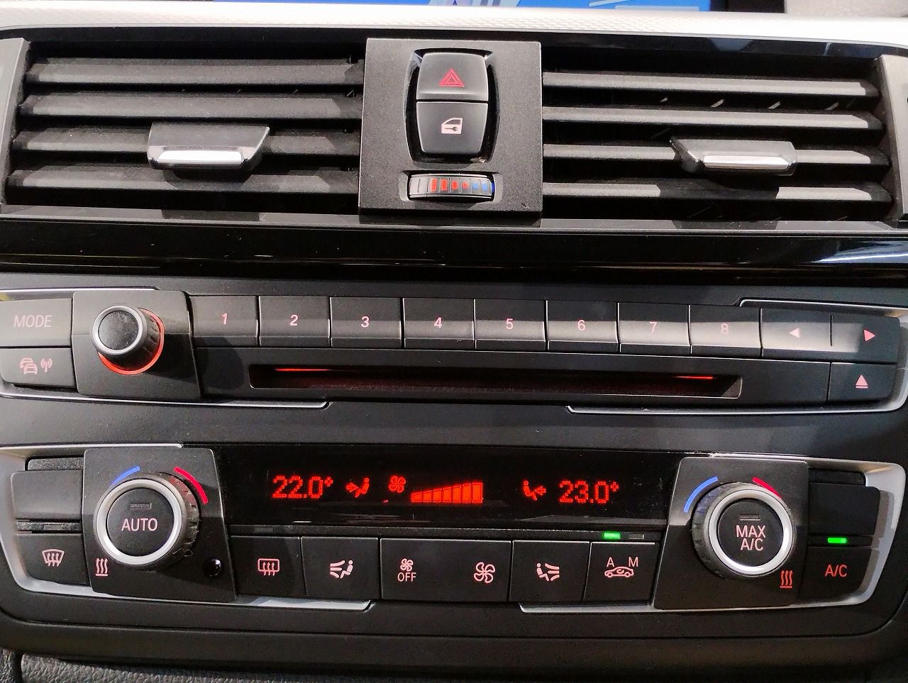 320D BLUEPERFORMANCE TOURING RHD