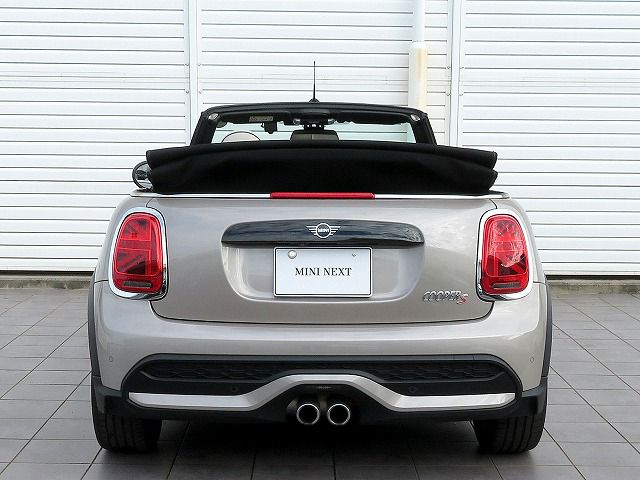 MINI Cooper S Convertible RHD