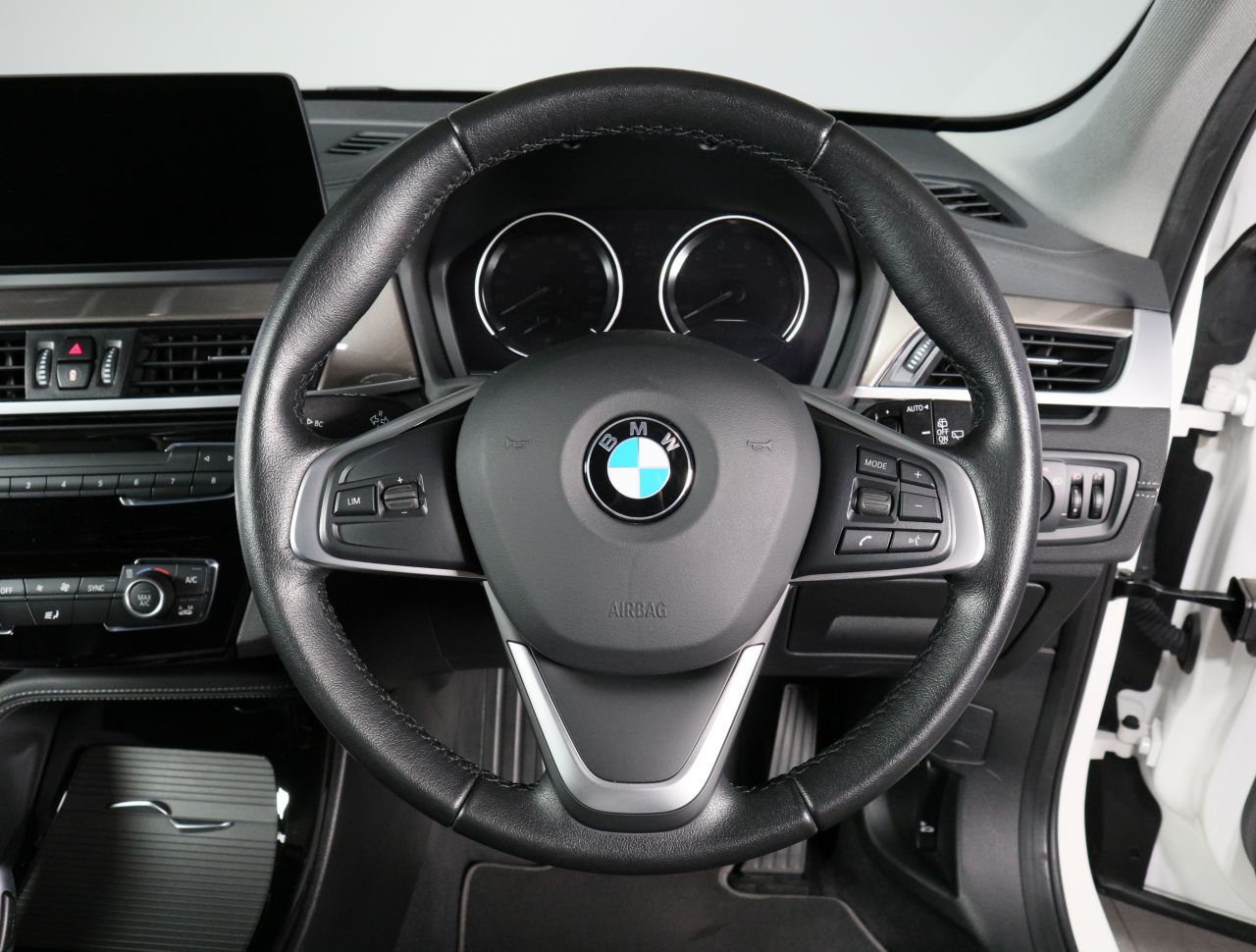 X1 sDrive18i RHD