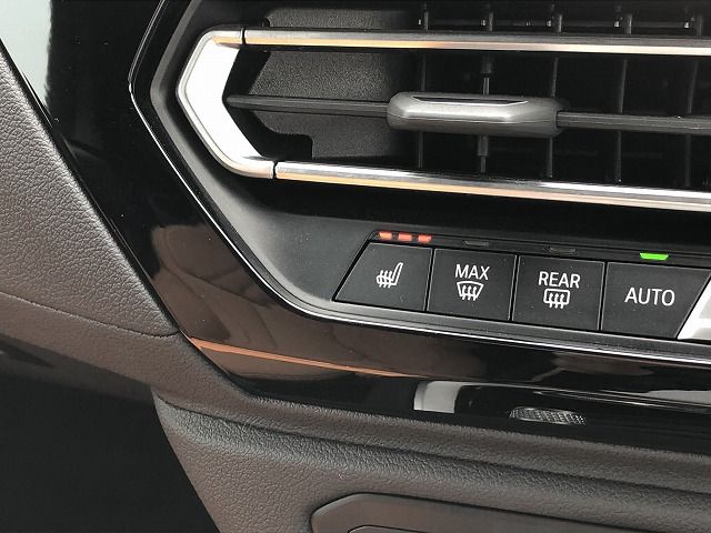 G29 z4 sDrive20i RHD