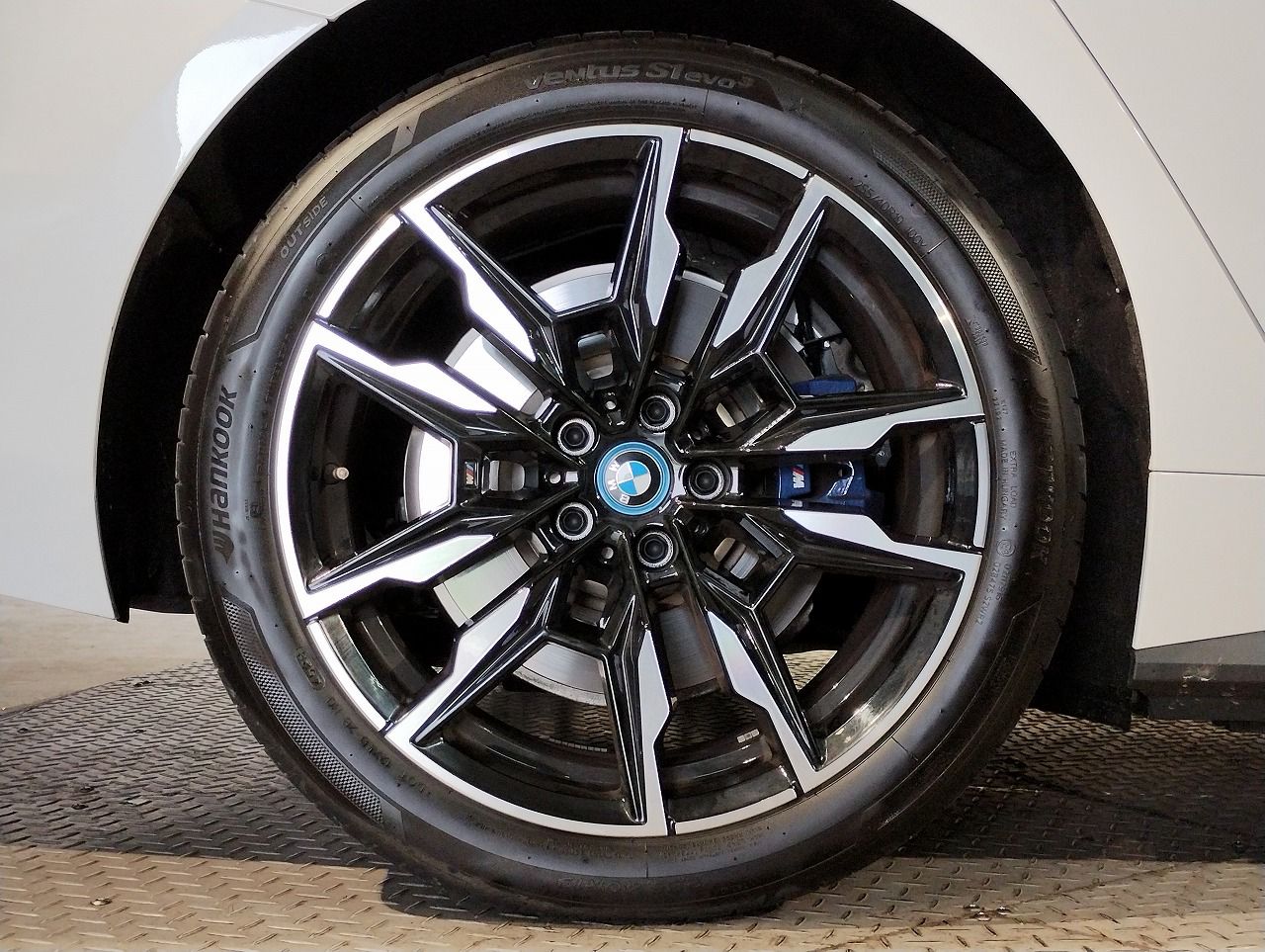 G26 i4 M50 RHD