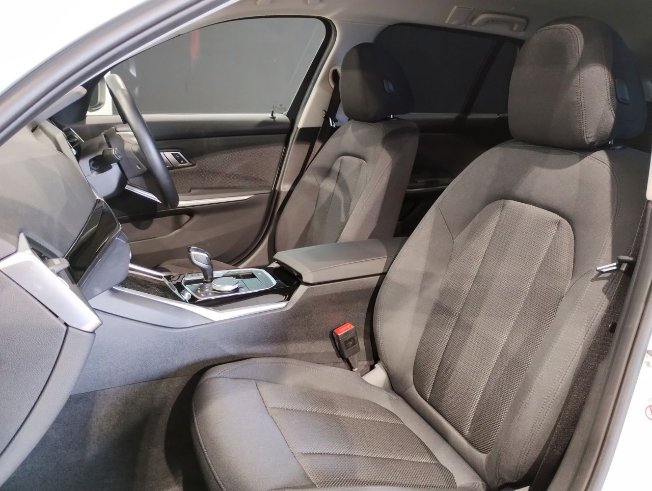 G21 318i Touring