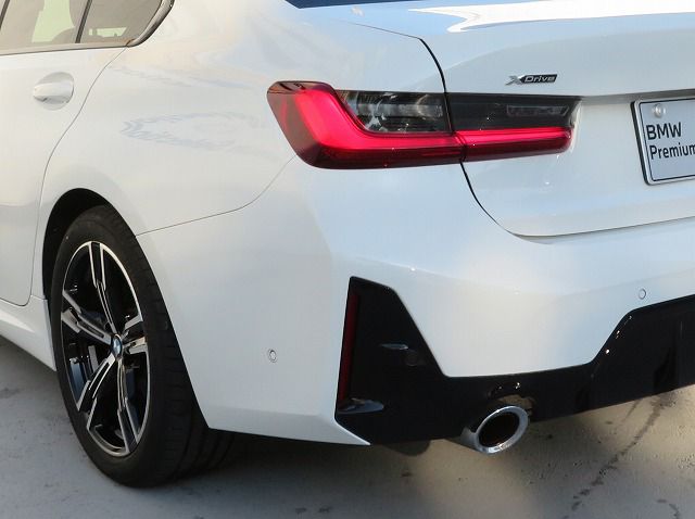 320d xDrive Berline RHD