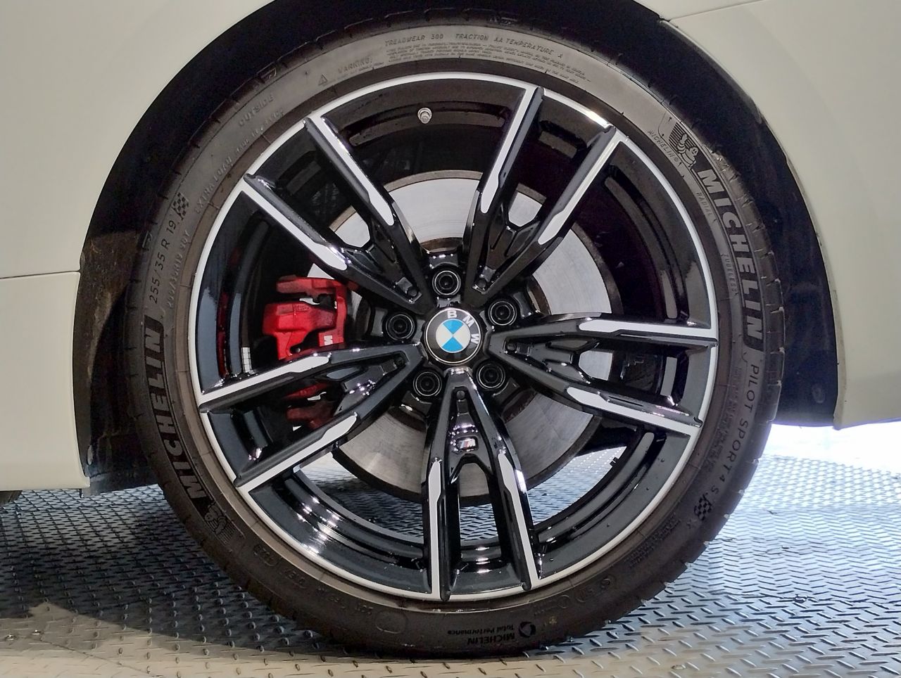 G** M*** x***** C********** *** B** 3.** RHD