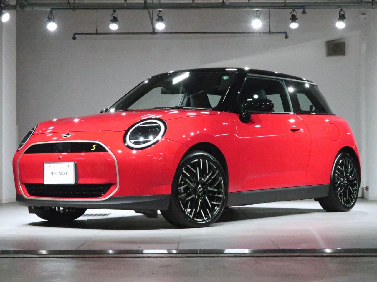 THE NEW ALL-ELECTRIC MINI COOPER SE