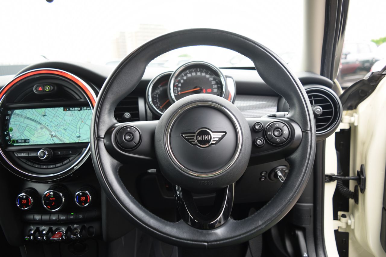 F55 MINI Cooper 5-Door Hatch LCI