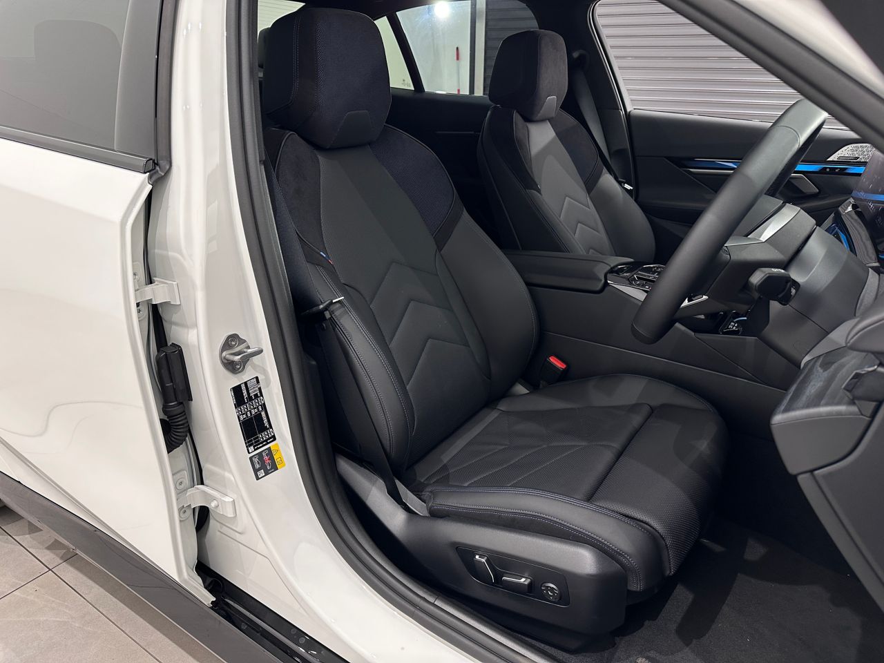 BMW i5 eDrive40 Sedan RHD