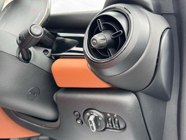 MINI Cooper S Convertible RHD