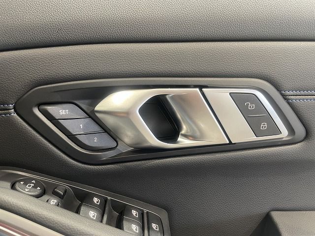 318i Touring RHD