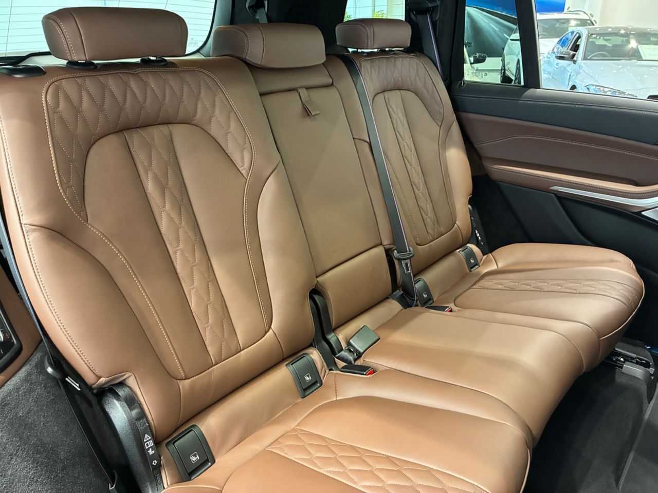 X7 xDrive40d RHD US