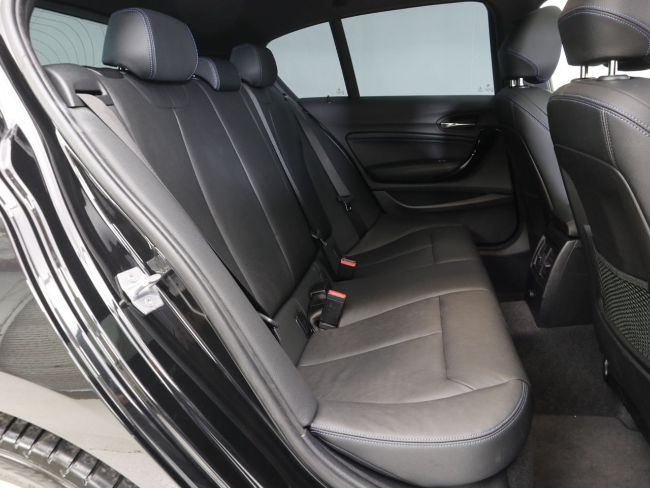 118D 5DOOR RHD