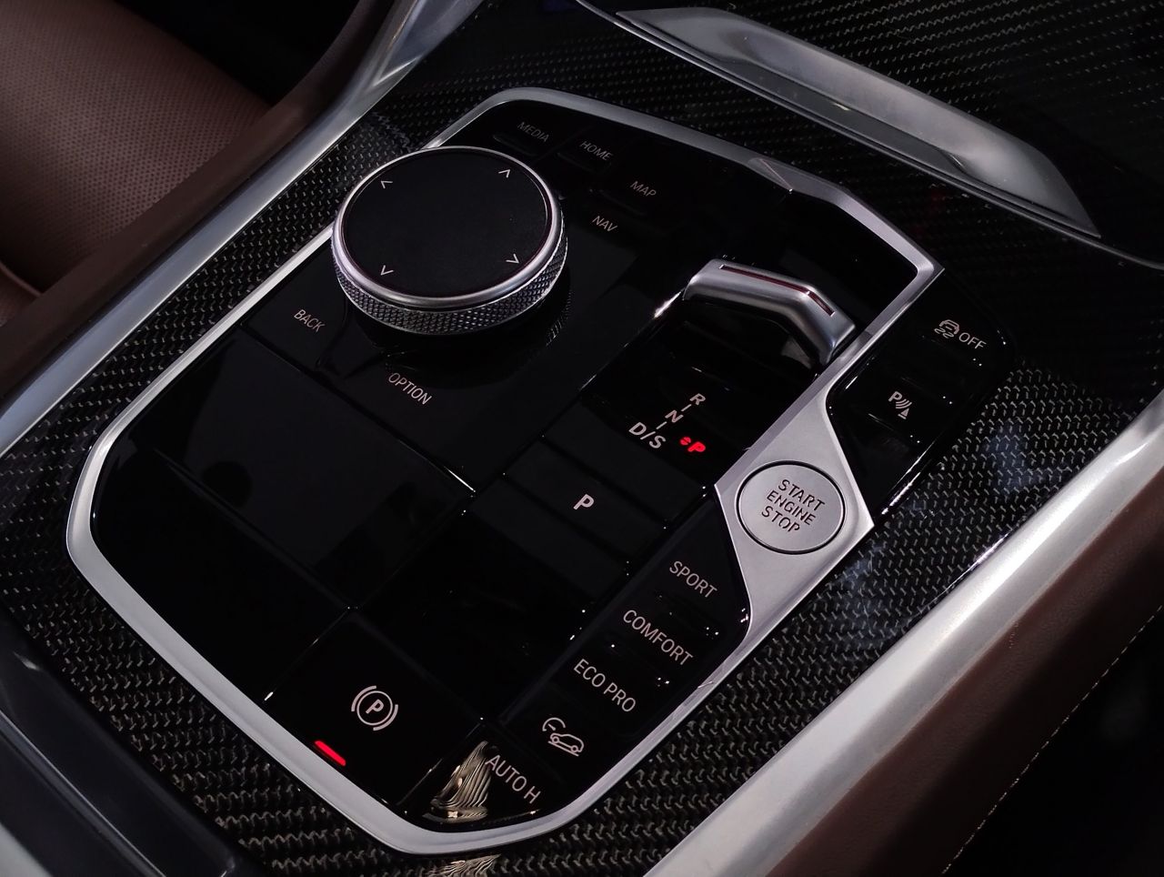 X6 M60i xDrive RHD