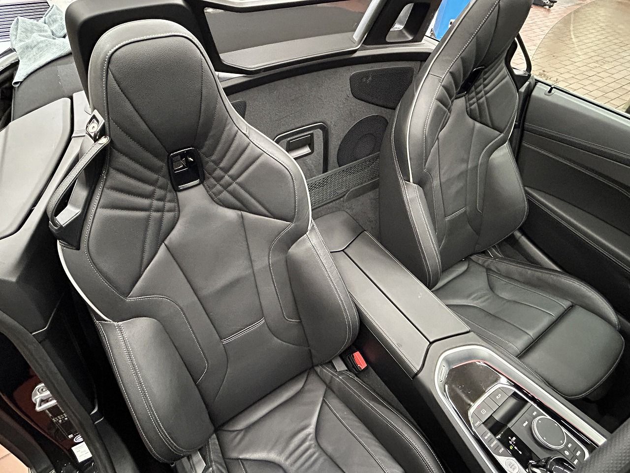 G29 z4 sDrive20i RHD