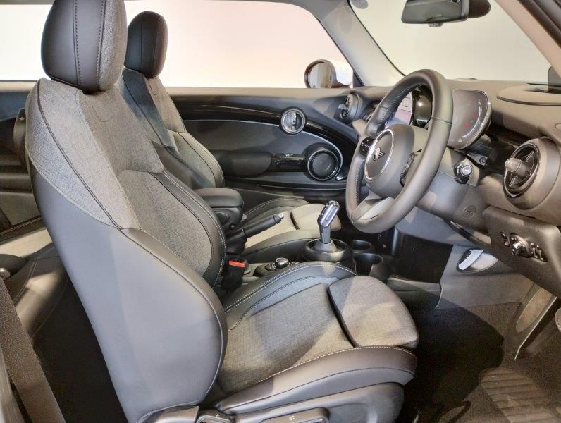 MINI Cooper F56 RHD