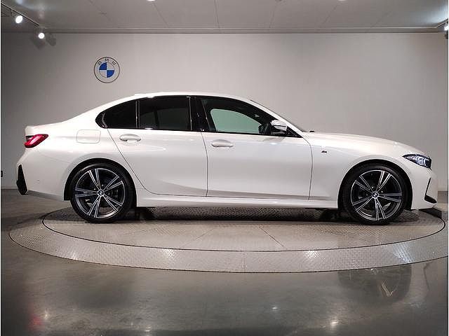 320d xDrive Berline RHD