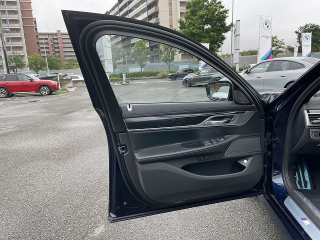 750i xDrive Sedan