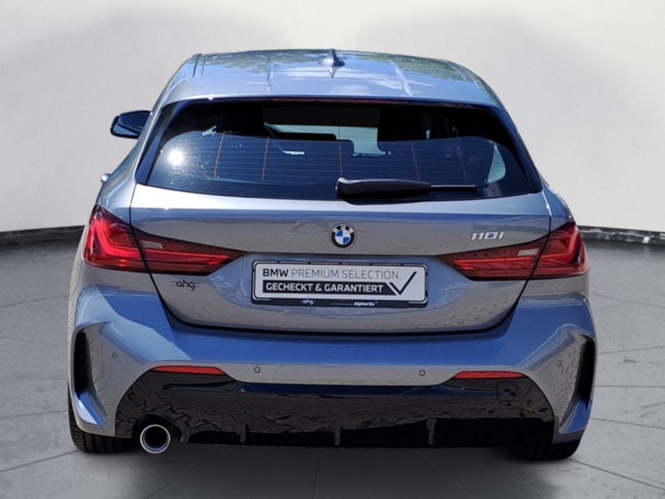 BMW 118