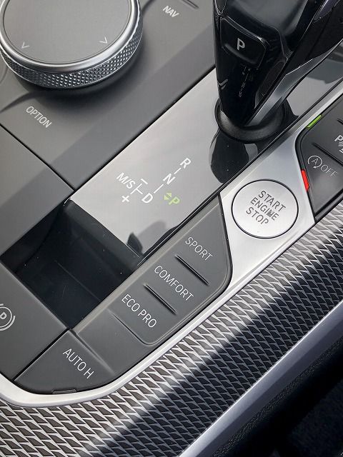 G21 320i RHD