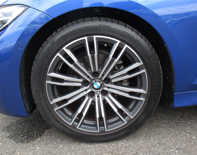 318i Berline RHD
